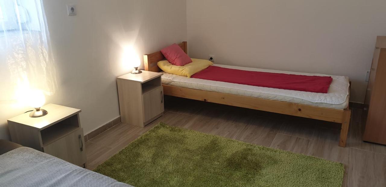 Napfeny Apartmanhaz Balatonberény المظهر الخارجي الصورة